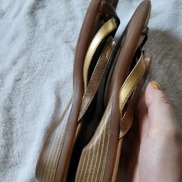 Merona sandals metallic straps low wedge US 9.5 - Picture 4 of 8